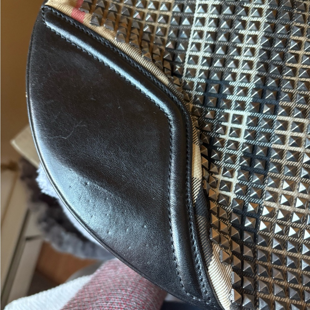 Burberry Hoxton prorsum nova check studded hobo bag - Picture 10 of 15